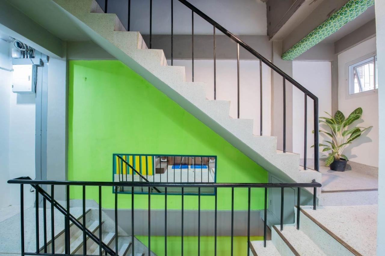 Elixir Hostel Бангкок Экстерьер фото