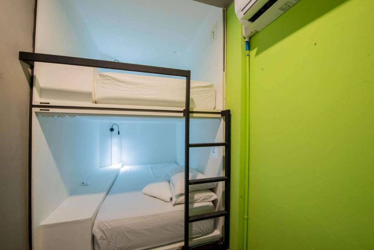 Elixir Hostel Бангкок Экстерьер фото