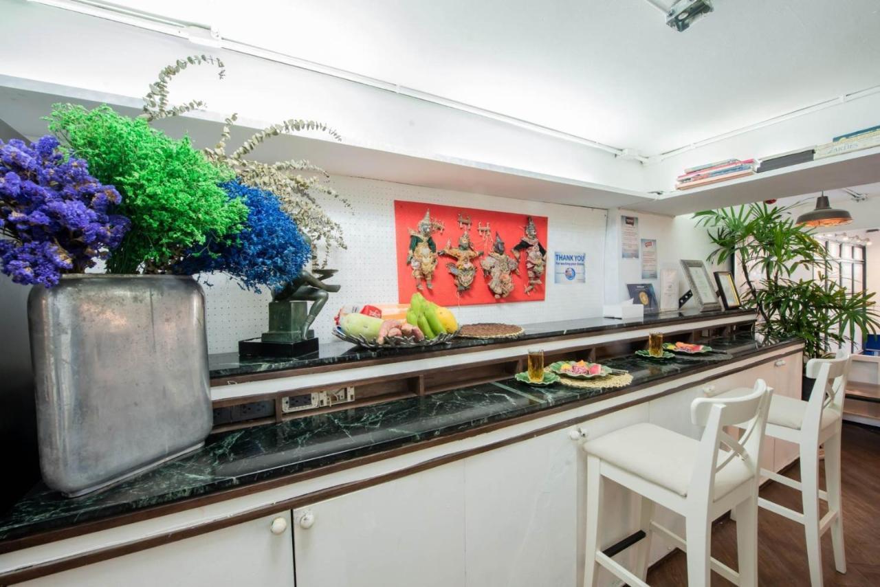 Elixir Hostel Бангкок Экстерьер фото